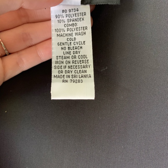 Women’s XL Velvet Blazer - Picture 3 of 3